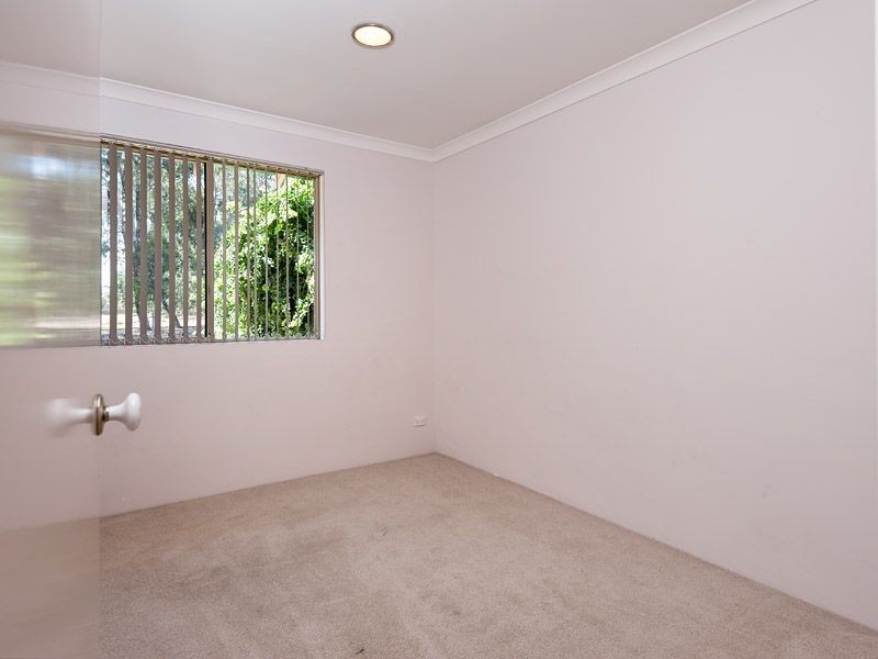 2 Oakland Heights, Leeming WA 6149