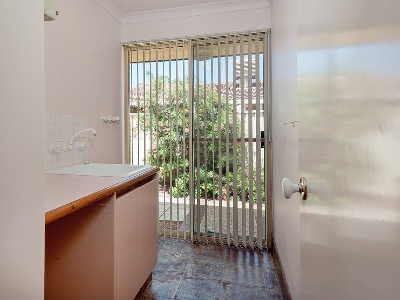 2 Oakland Heights, Leeming WA 6149