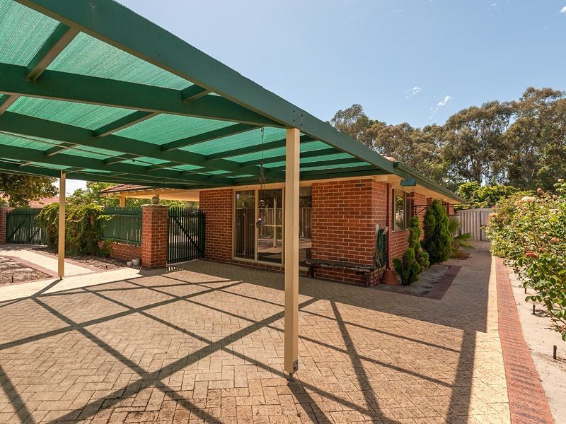 2 Oakland Heights, Leeming WA 6149