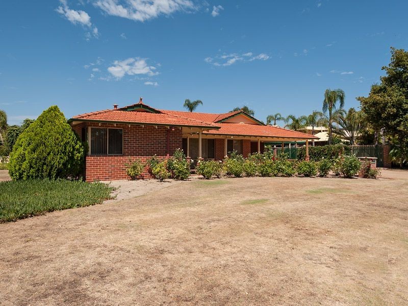 2 Oakland Heights, Leeming WA 6149
