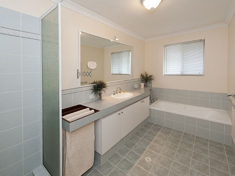 8 Laguna Green, Jandakot WA 6164