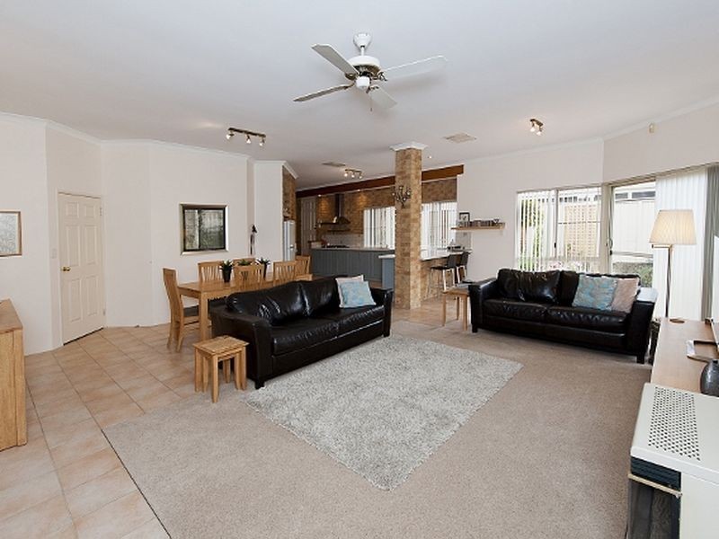 8 Laguna Green, Jandakot WA 6164