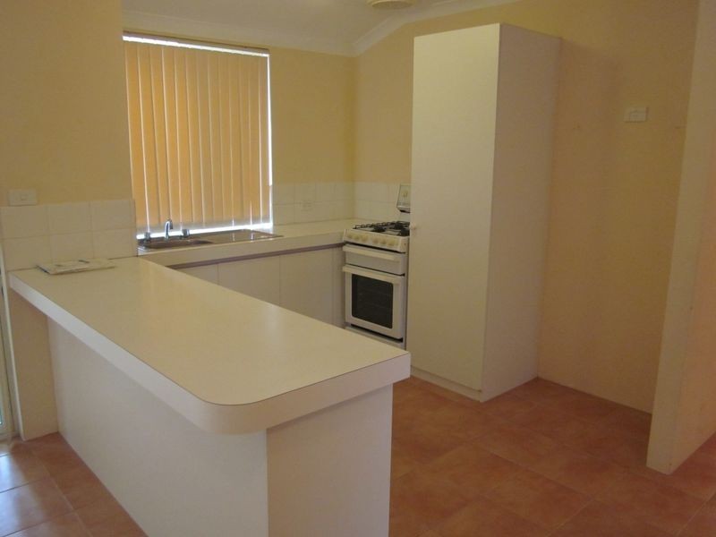 5 Daley Close, Atwell WA 6164