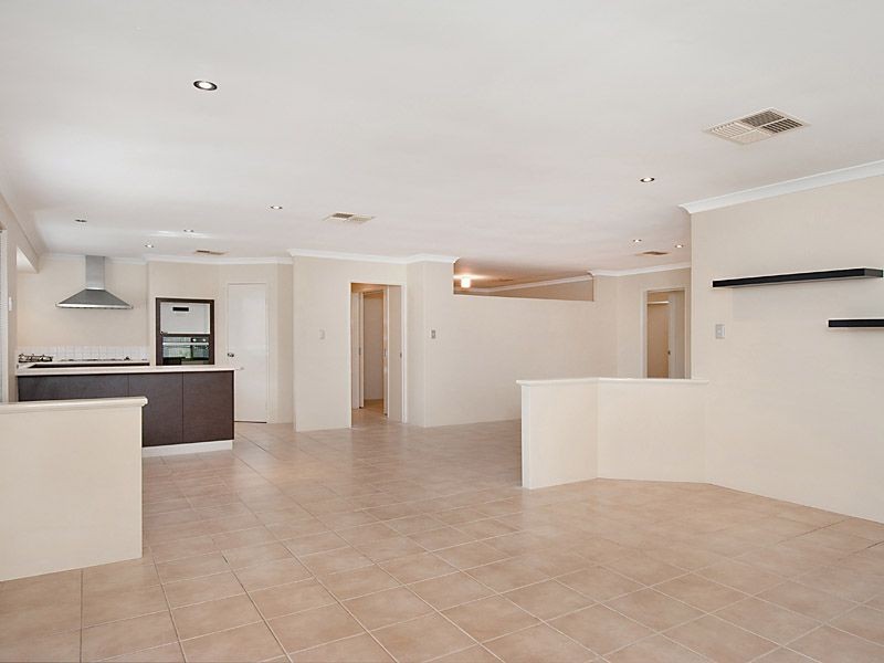 1 Sandmartin Drive, Southern River WA 6110