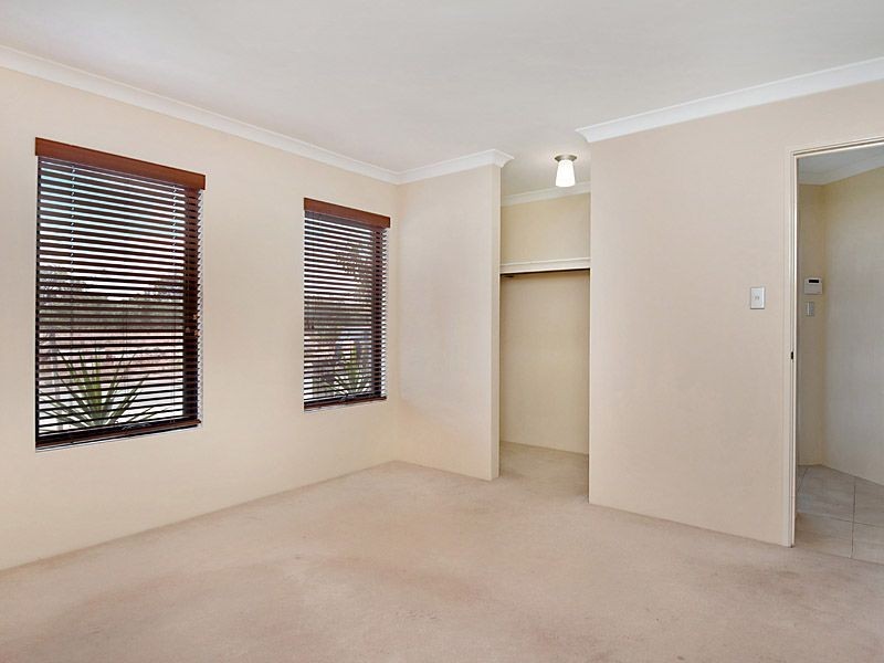 1 Sandmartin Drive, Southern River WA 6110
