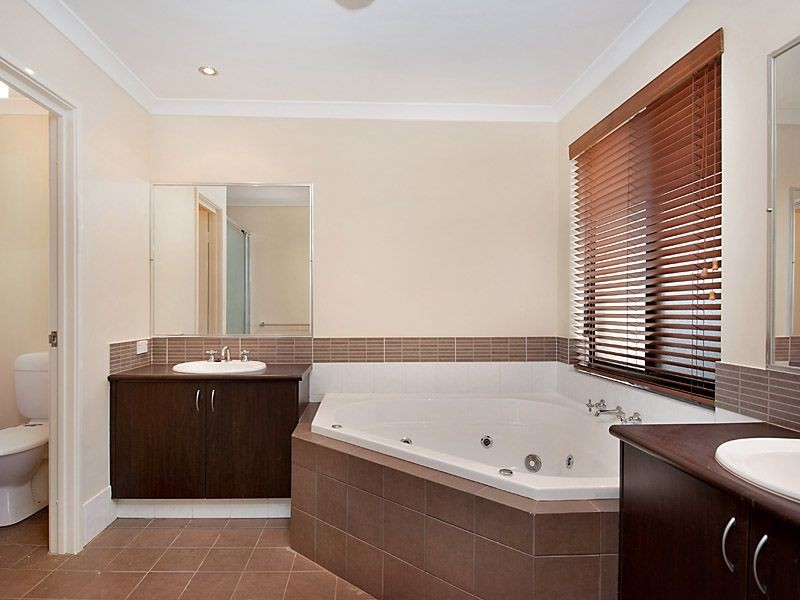 1 Sandmartin Drive, Southern River WA 6110