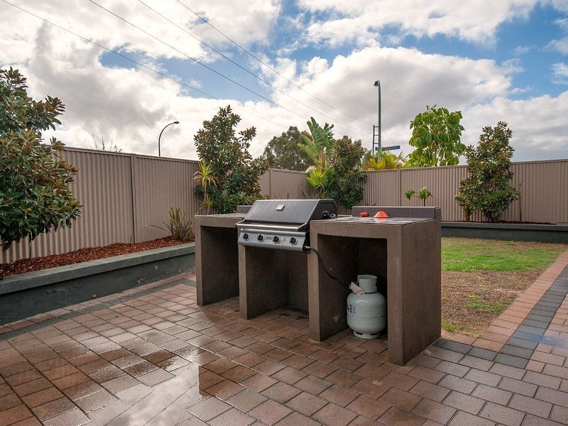 1 Sandmartin Drive, Southern River WA 6110