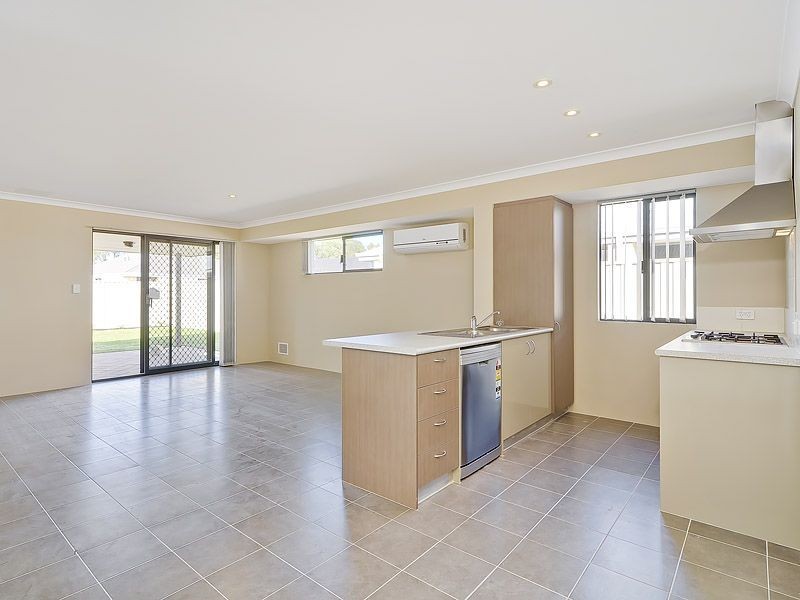 42 Sorrento Turn, Secret Harbour WA 6173