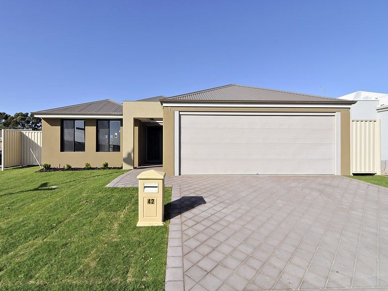42 Sorrento Turn, Secret Harbour WA 6173