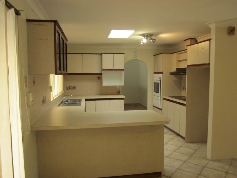 5 Laughton Way, Leeming WA 6149