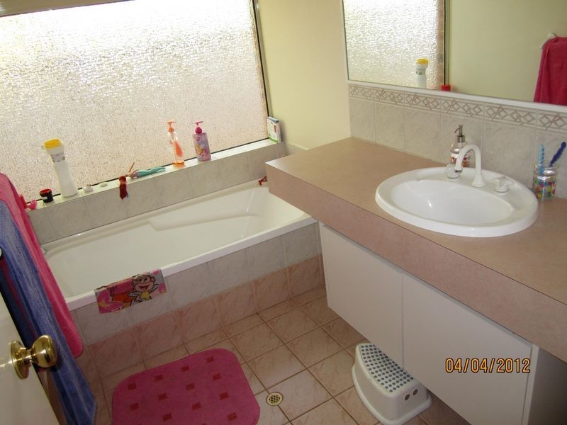 18 Mahogany Loop, Atwell WA 6164