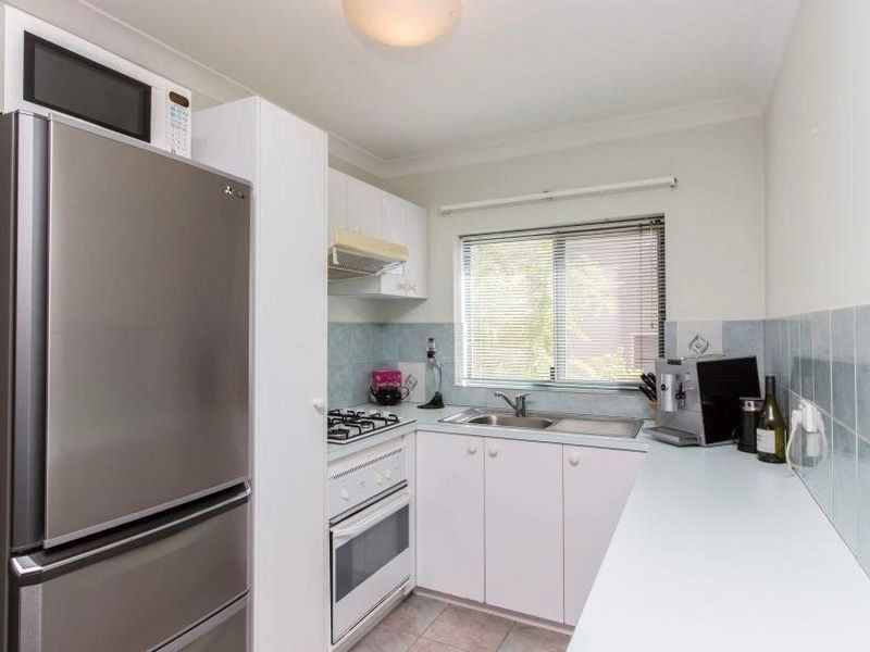 6/140 Melville Parade, Como WA 6152