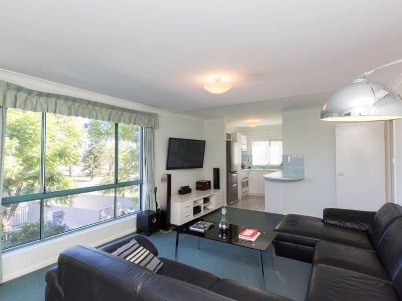 6/140 Melville Parade, Como WA 6152