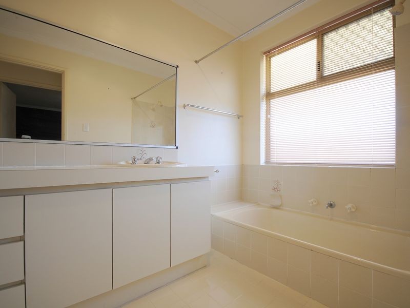 10a Camp Court, Leeming WA 6149