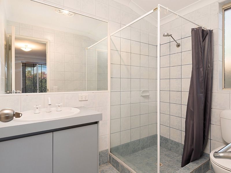50 Bindoon Loop, Huntingdale WA 6110