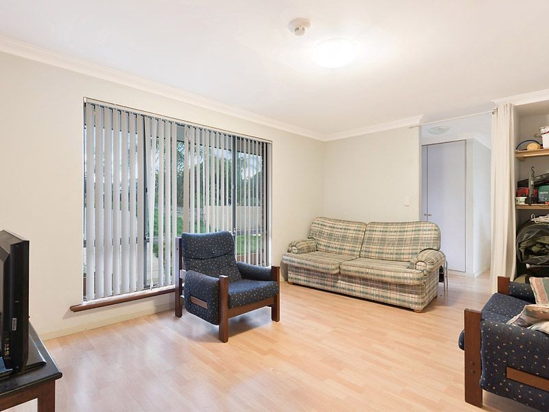 24 Blackthorne Crescent, South Lake WA 6164