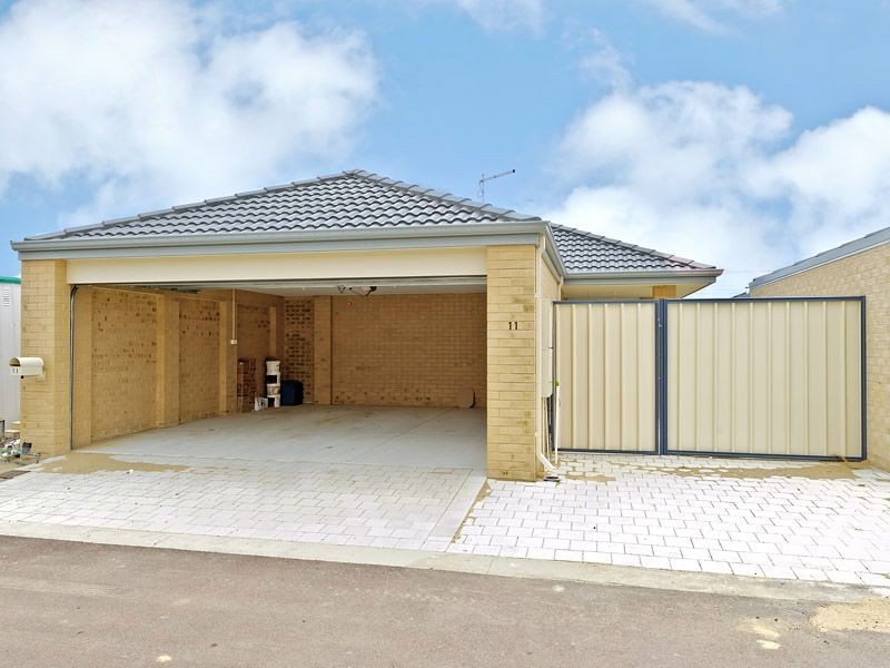 11 Posey Lane, Success WA 6164