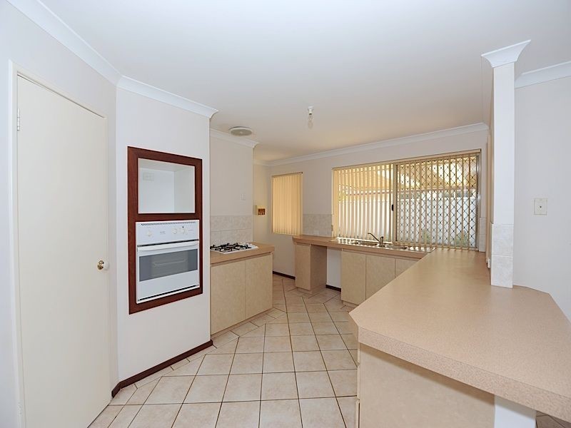 43 Warratah Boulevard, Canning Vale WA 6155