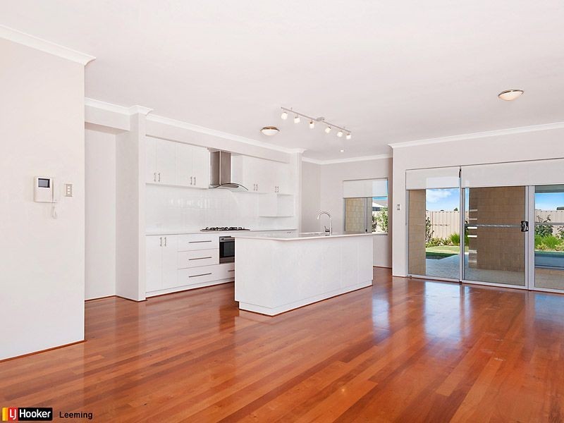 69 Barfield Road, Hammond Park WA 6164