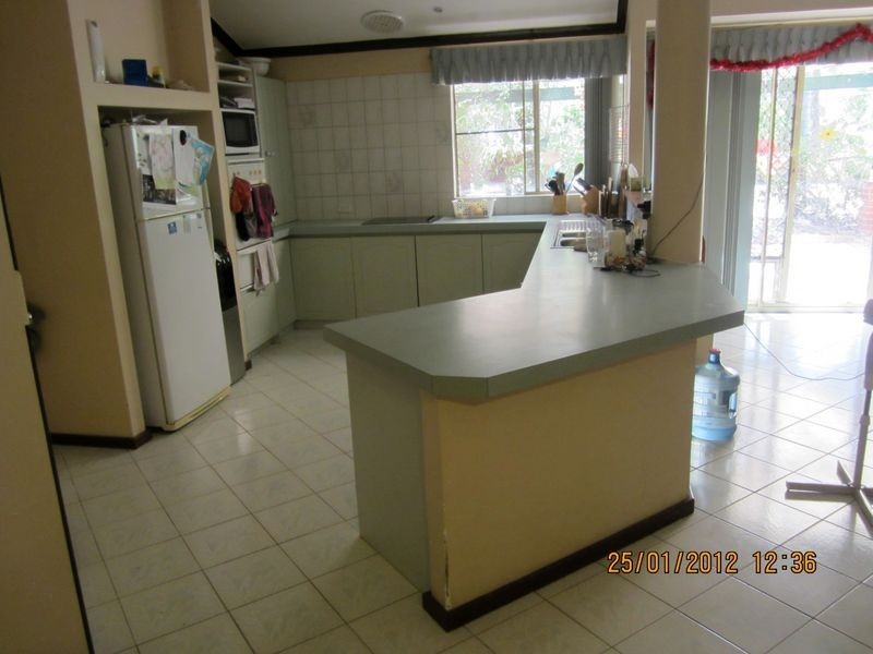 32 Kenby Chase, Wandi WA 6167