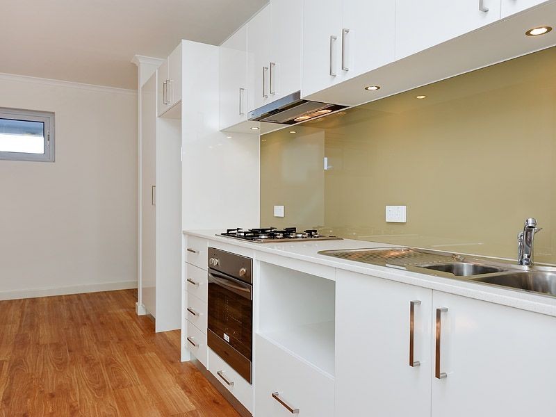 7/12 Bushlark Turn, Erskine WA 6210