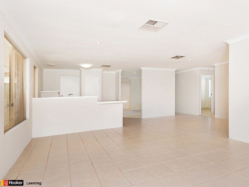 18 Folland Parade, Atwell WA 6164