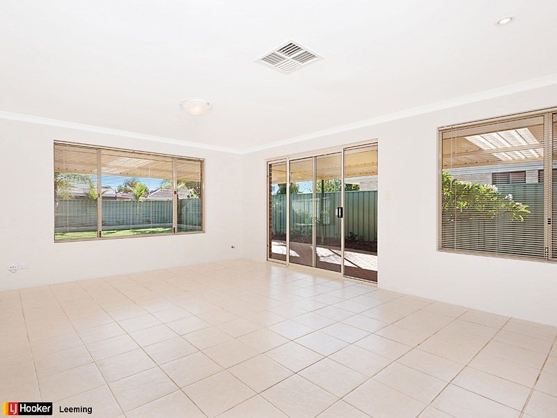 18 Folland Parade, Atwell WA 6164