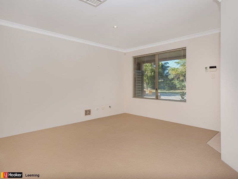 18 Folland Parade, Atwell WA 6164