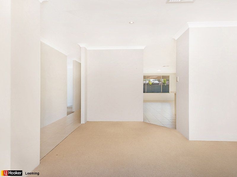 18 Folland Parade, Atwell WA 6164