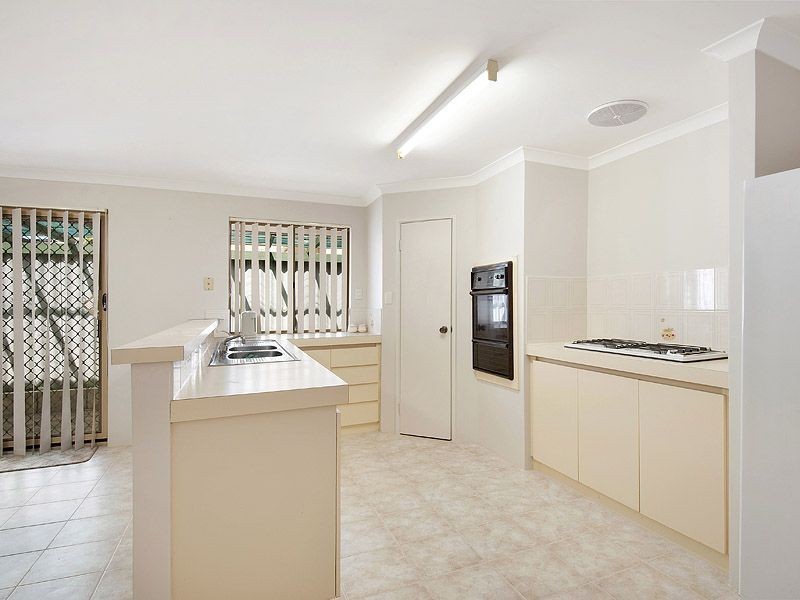 2/16 Wheeler Road, Karrinyup WA 6018