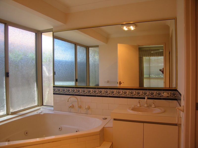 12 New Haven Place, Canning Vale WA 6155