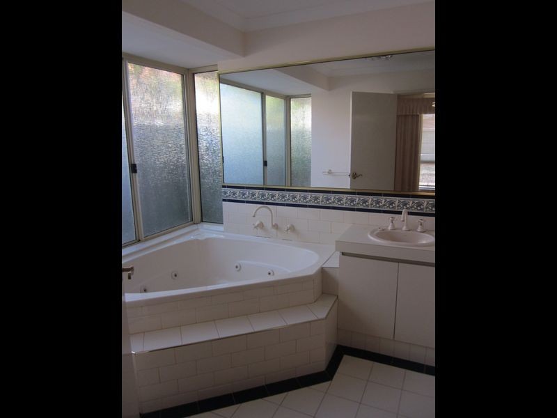 12 New Haven Place, Canning Vale WA 6155