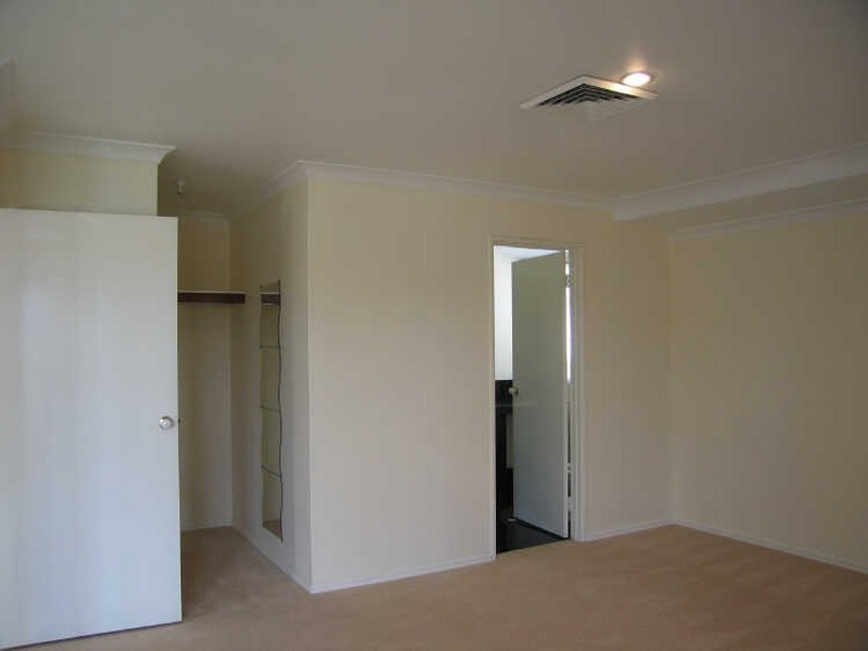 16 Mettler Court, Canning Vale WA 6155
