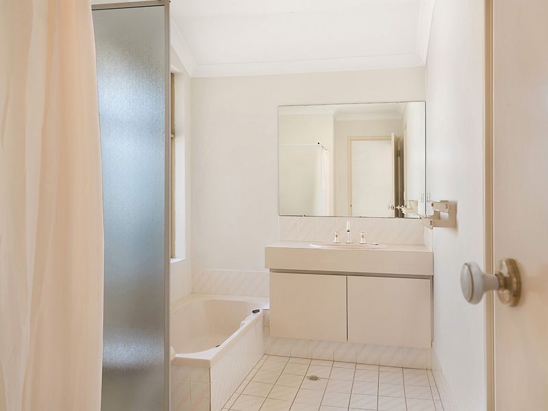 13B Green Vale Heights, Leeming WA 6149