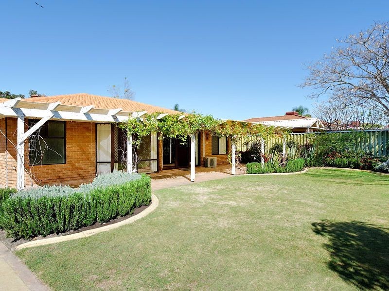 15 San Miguel Drive, Leeming WA 6149