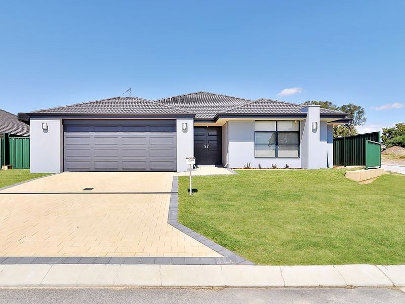 2 Wedgetail Crescent, Success WA 6164