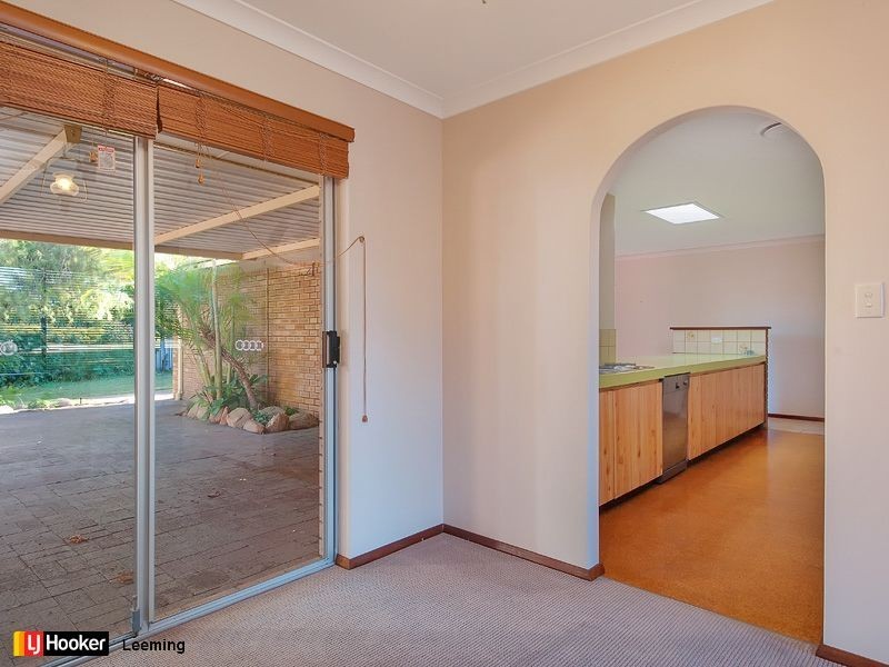 15 Rolland Court, Leeming WA 6149