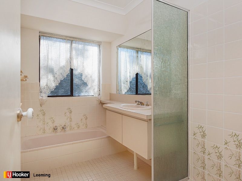 1 Flint Court, Leeming WA 6149