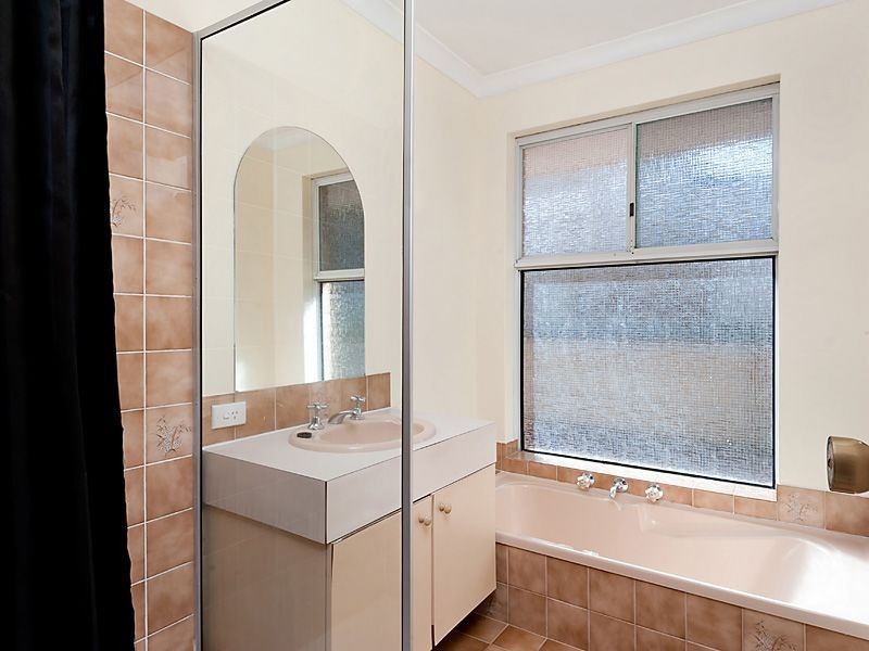 1 Stenton Corner, Leeming WA 6149