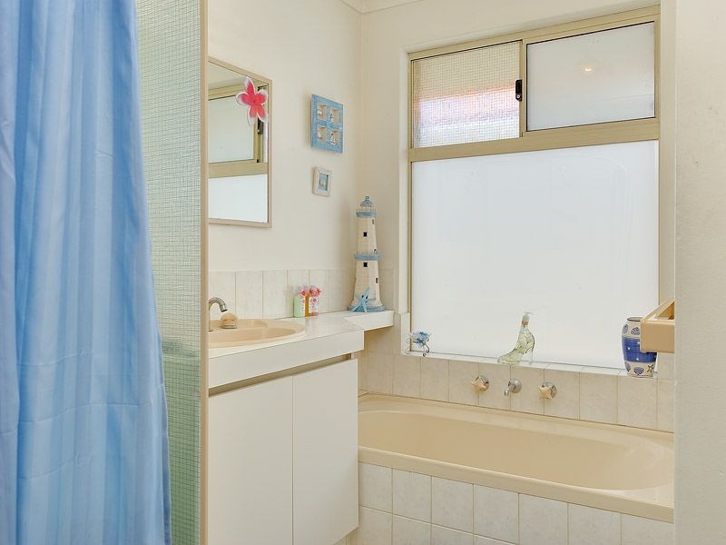 26 Kanani Drive, Canning Vale WA 6155