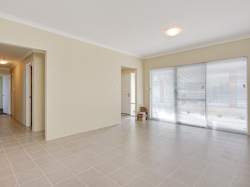 6/3 Firbank Road, Beeliar WA 6164