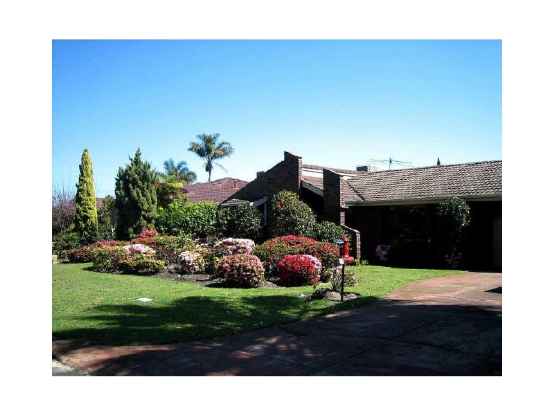 13 Beresford Place, Leeming WA 6149