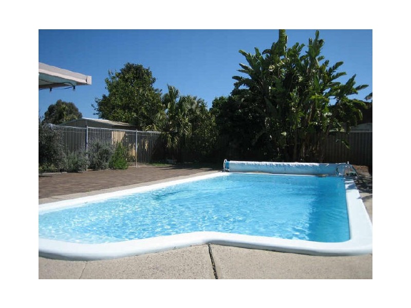 13 Beresford Place, Leeming WA 6149