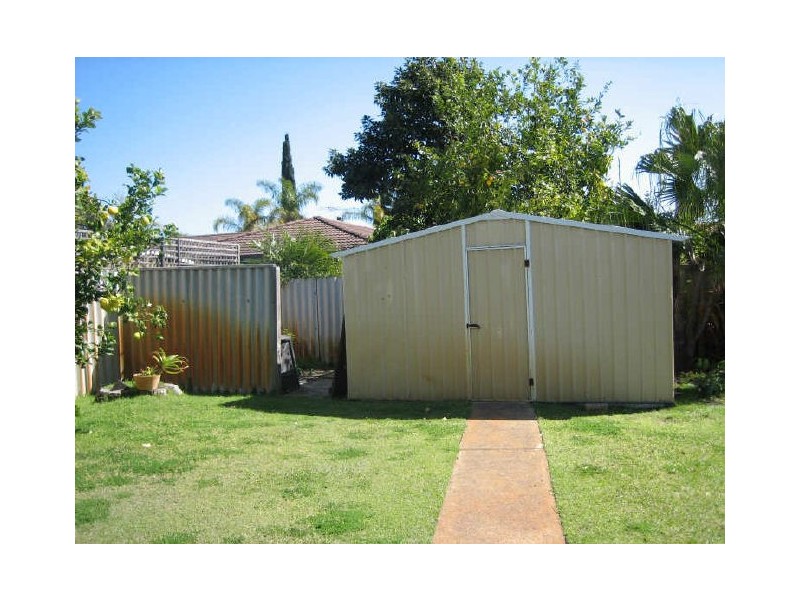 13 Beresford Place, Leeming WA 6149