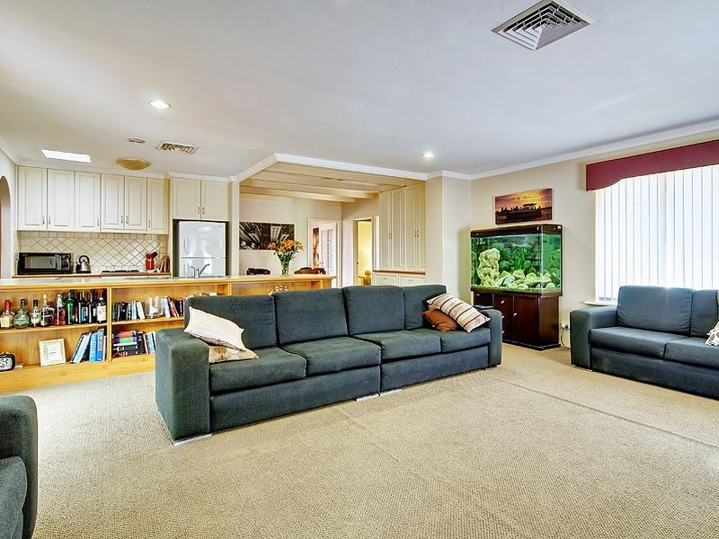 6 Endeavour Avenue, Bull Creek WA 6149