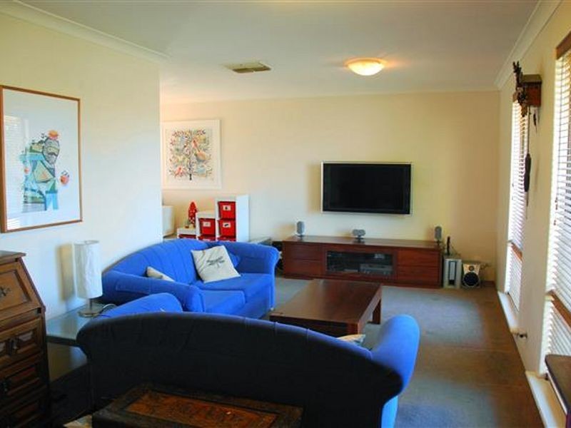 7 Downer Way, Bull Creek WA 6149