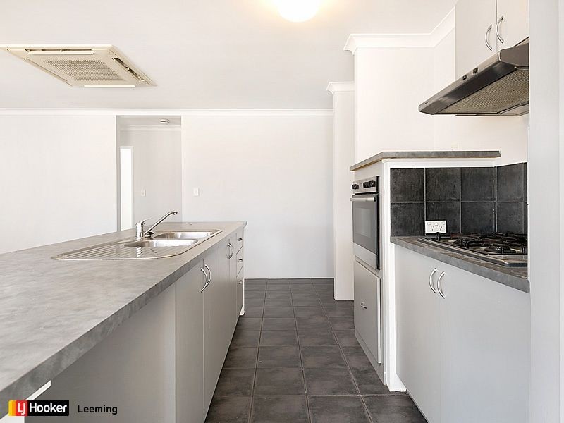 25 Sciano Avenue, Success WA 6164