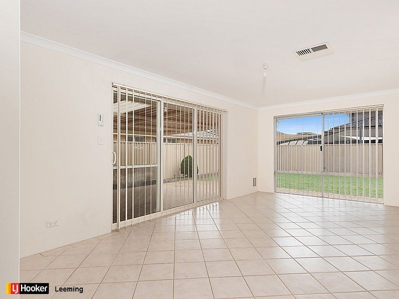 72 Dumbarton Road, Canning Vale WA 6155