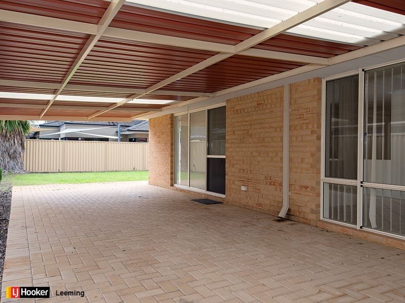 72 Dumbarton Road, Canning Vale WA 6155