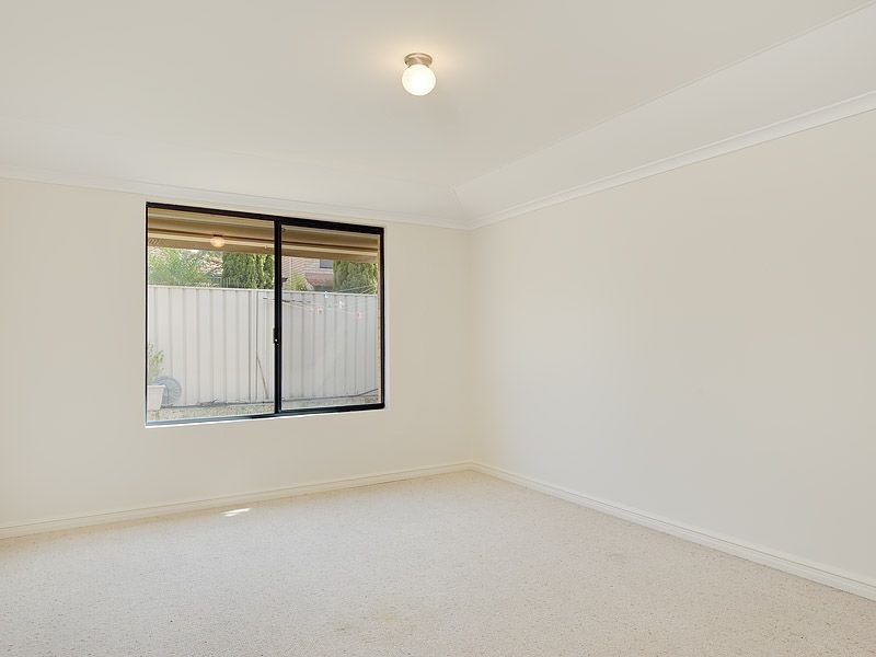 24 Kooralbyn Valley Crescent, Jandakot WA 6164